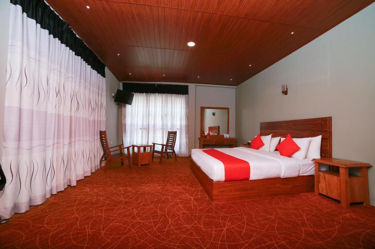 Oyo 278 Hotel Rivelka Kundasale Chambre photo