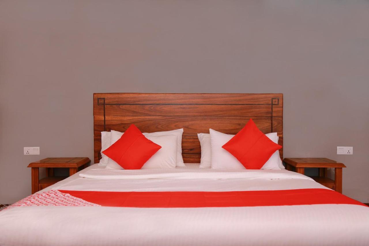 Oyo 278 Hotel Rivelka Kundasale Extérieur photo